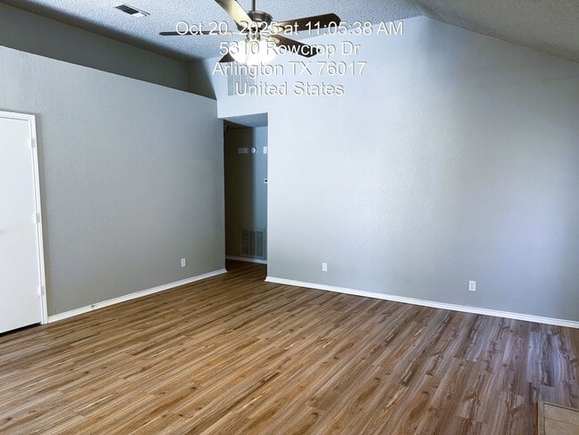 Building Photo - 5318 Rowcrop Dr