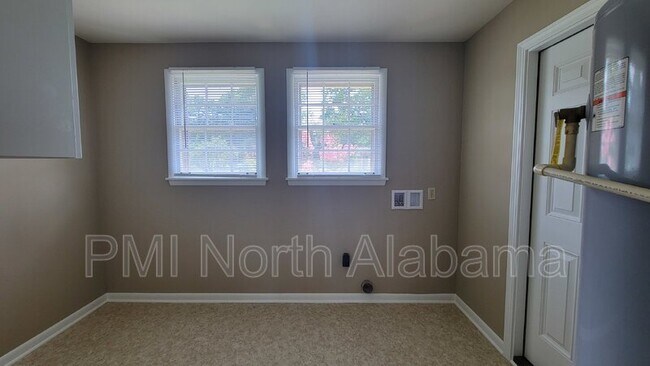 Building Photo - 6408 Robinhood Ln NW