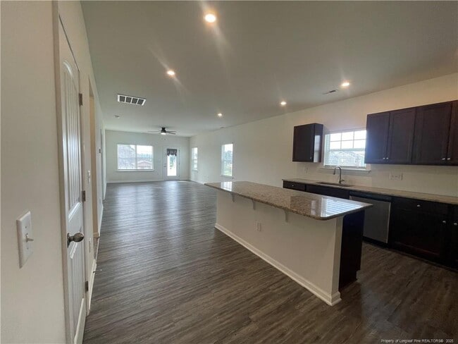 Building Photo - 453 Troy Dr
