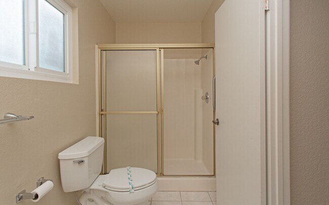 Building Photo - Beautiful 3 Bedroom Carlsbad Home!