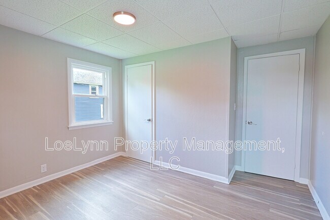 Building Photo - 14210 Temple St