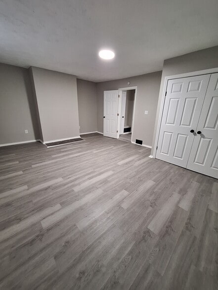 Building Photo - 627 E 2nd Ave