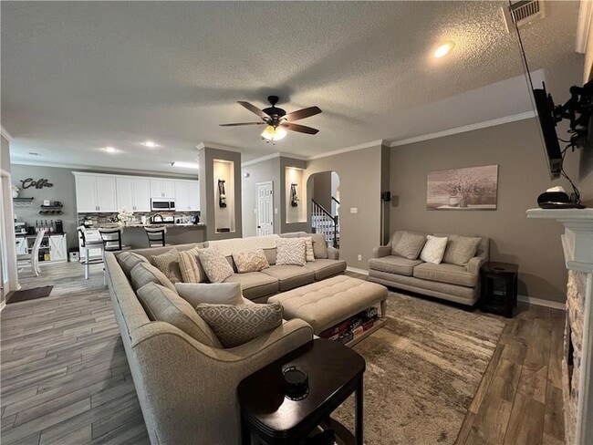 Building Photo - 584 Jack Dr