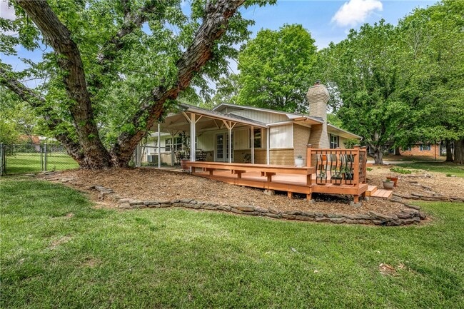 Building Photo - 2917 Mayberry Ln