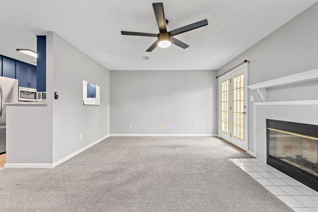 Building Photo - Available NOW-105 Pineridge Drive