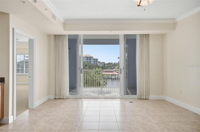 Building Photo - 102 Yacht Harbor Dr