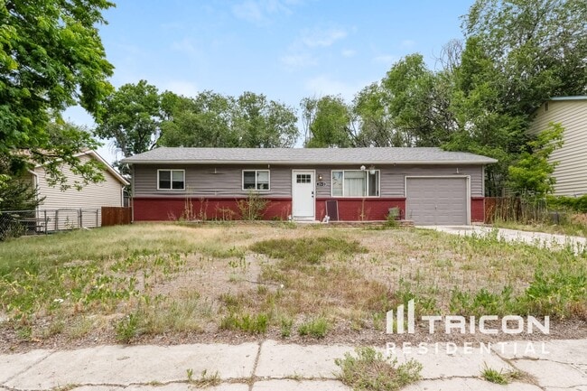 Primary Photo - 3560 Ironwood Pl