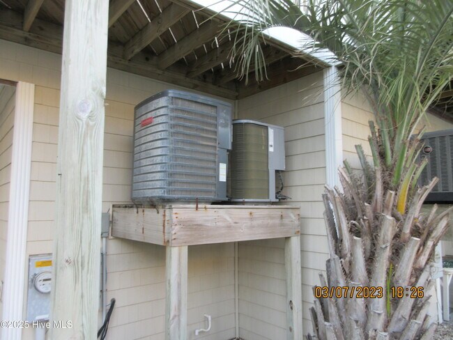 Building Photo - 108 Sea Star Cir
