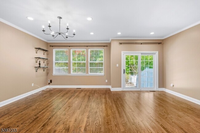 Building Photo - 15 Faxon Dr