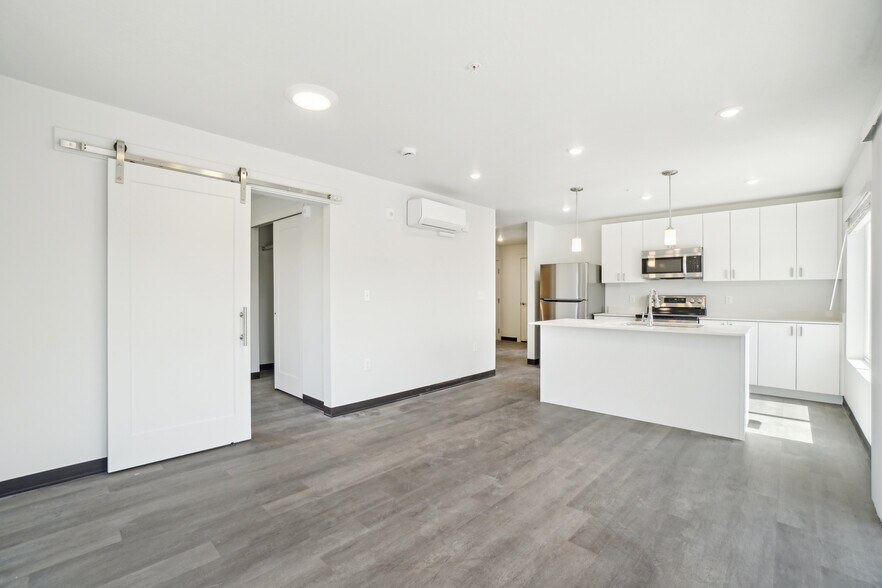 Building Photo - 1326 S 500 E