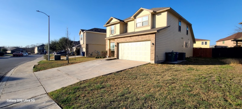 Building Photo - 5823 Bridle Bnd