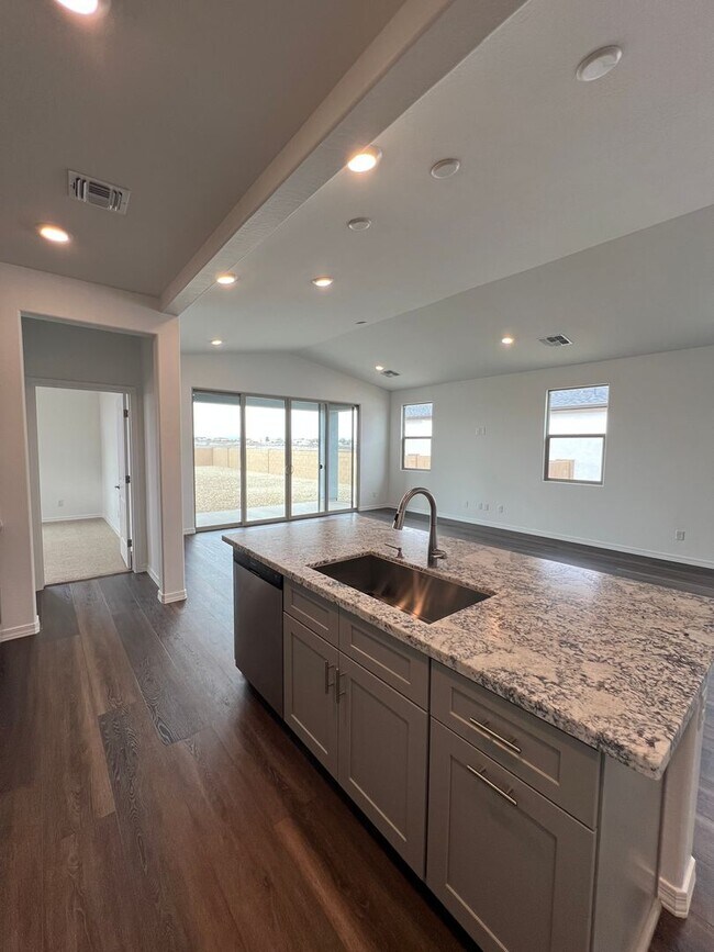 Building Photo - Brand New Home In Pronghorn Ranch!