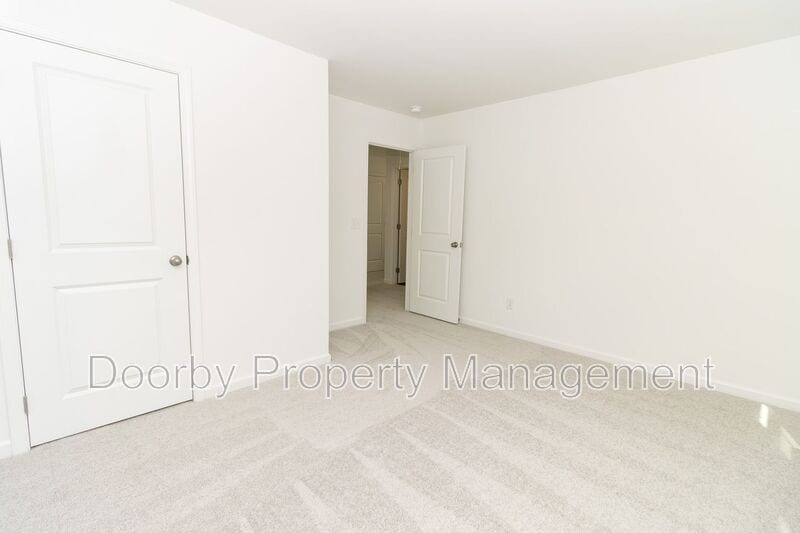 Building Photo - 115 Saddlebred Wy