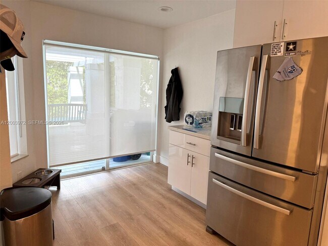 Building Photo - 6420 NW 109th Ave