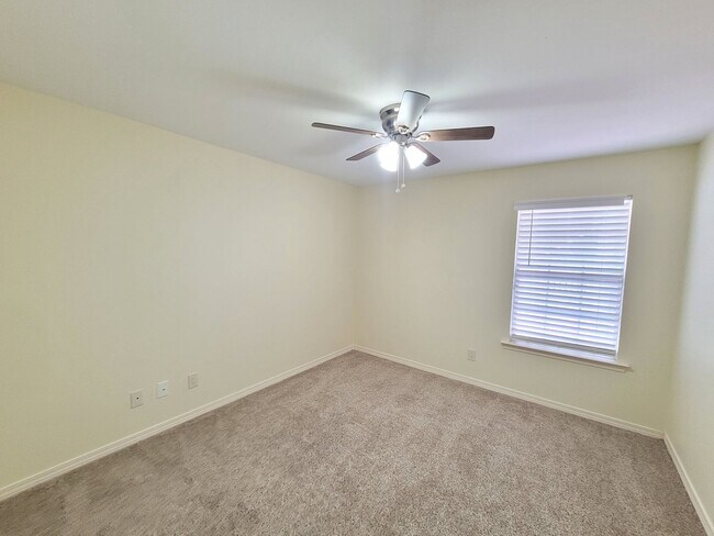 Building Photo - The Hammocks Phase I Pool Home-Lynn Haven