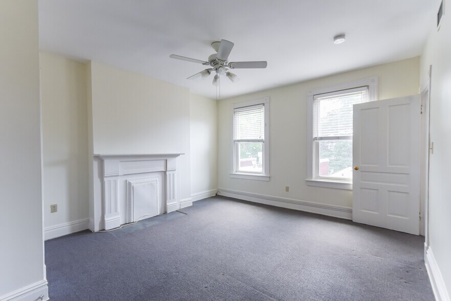 Superb Southern Light - 1617 W Grace St