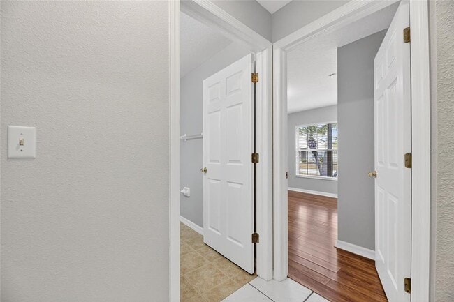 Building Photo - 9613 Cypress Harbor Dr