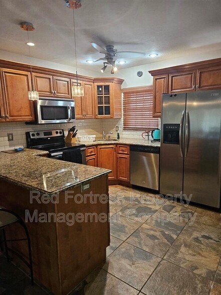 Building Photo - 4301 Island Cir