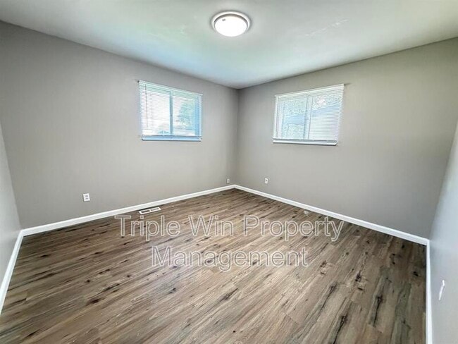 Building Photo - 1710 Kay Dr