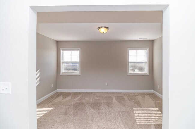 Building Photo - STUNNING & SPACIOUS! GANDER LAKE 4 BR | 3 BA IN PIKEVILLE SCHOOL DISTRICT *LAWN CARE INCLUDED!*