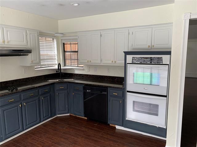 Building Photo - 400 St Durney Ct