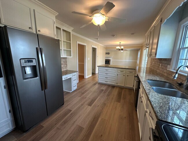 Building Photo - Call Amanda Tate at (757)289-6810 for more information