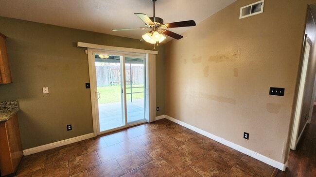 Building Photo - 409 Harvest Creek Rd