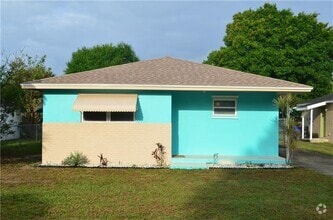 Building Photo - 1815 37th Ave