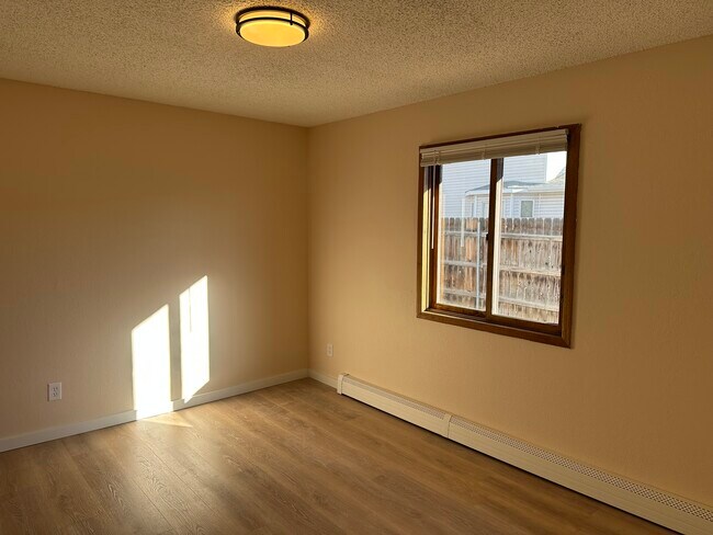 Building Photo - 478 Bing Ln