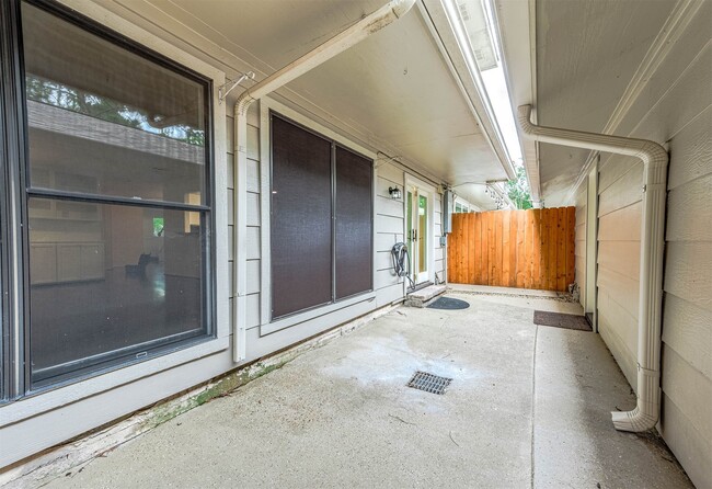 Building Photo - 727 Bunker Hill Rd