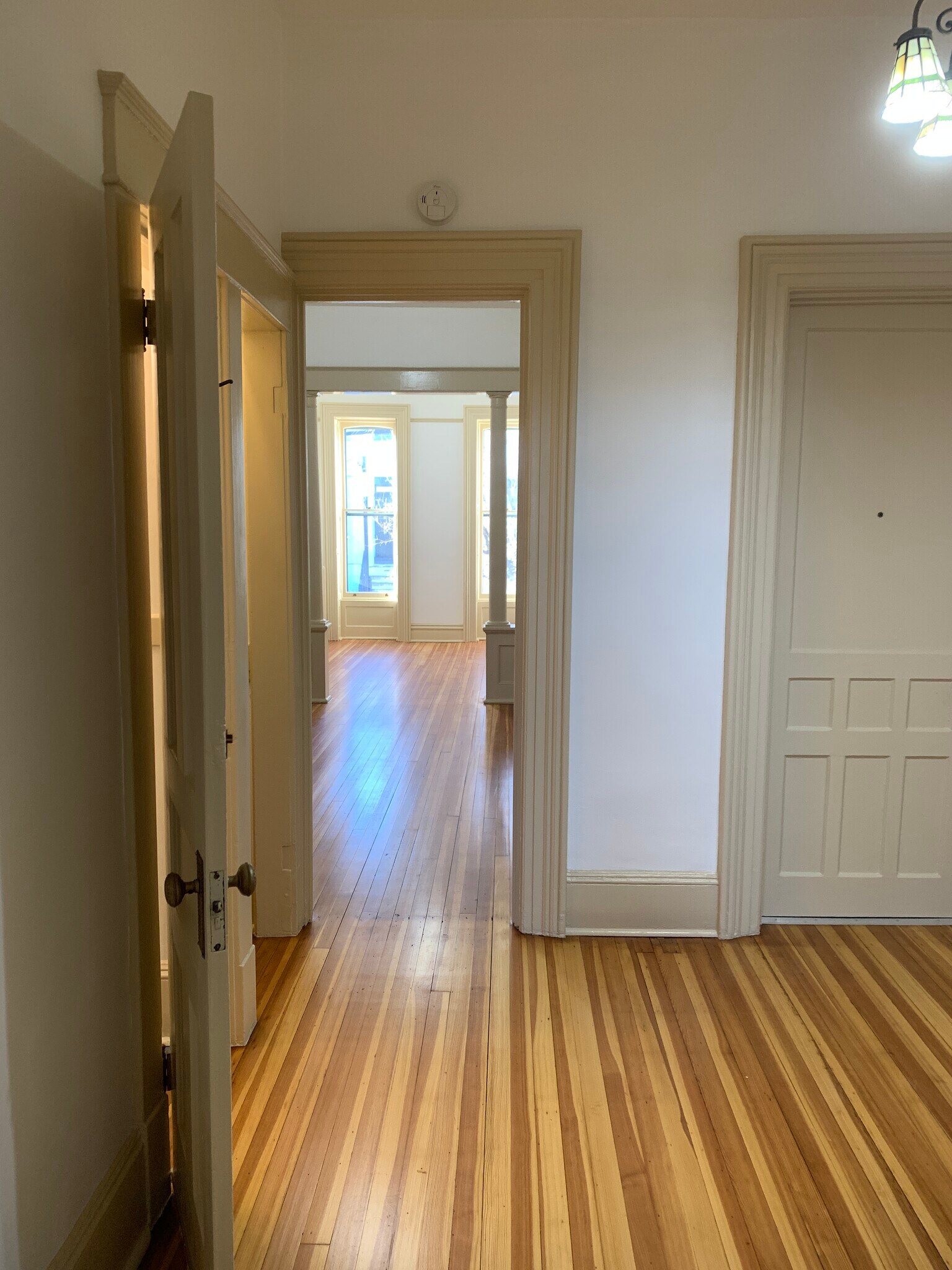 Building Photo - 292 Lark St