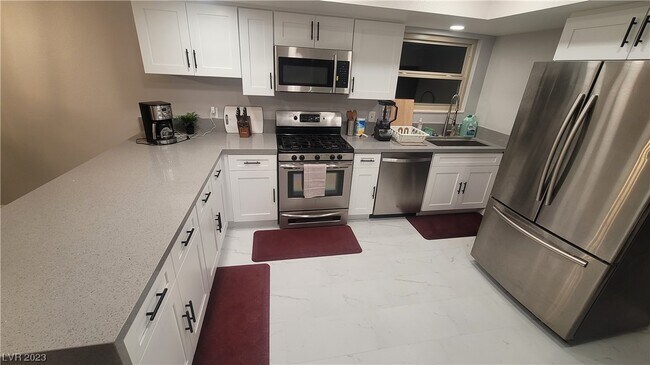 Building Photo - 2400 El Brio Ct