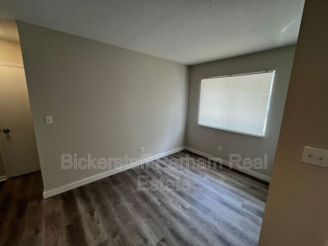 Building Photo - 1501 8th Ave