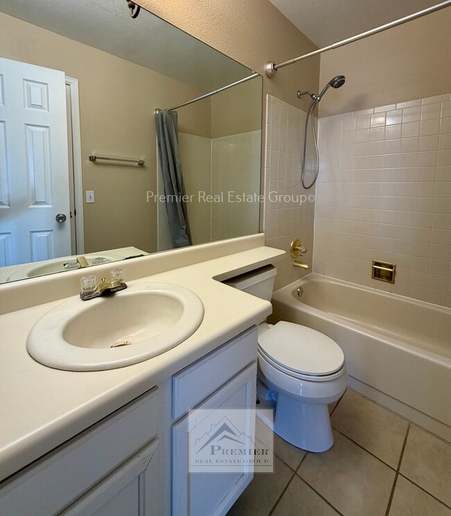 Building Photo - 4815 Eldon Dr S