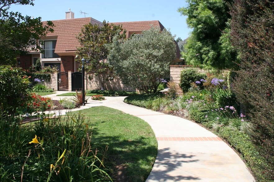 Building Photo - 13065 Mindanao Way