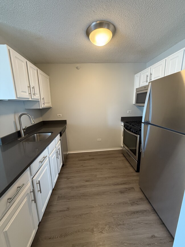 Primary Photo - 544 N State St