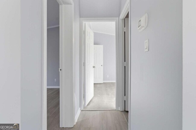 Building Photo - 5320 Long Branch Rd