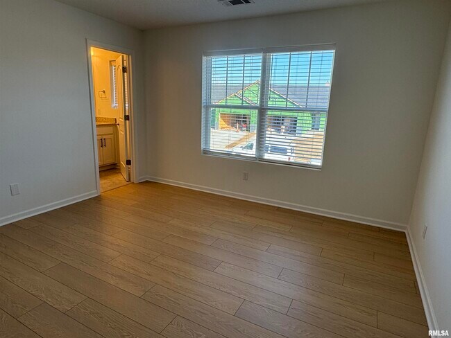 Building Photo - 5888 Butterfield Ct