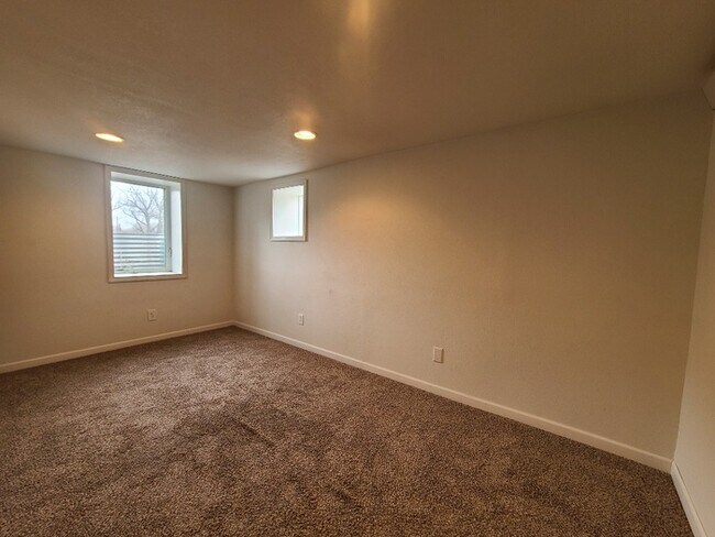 Building Photo - 1621 Dunn Ave