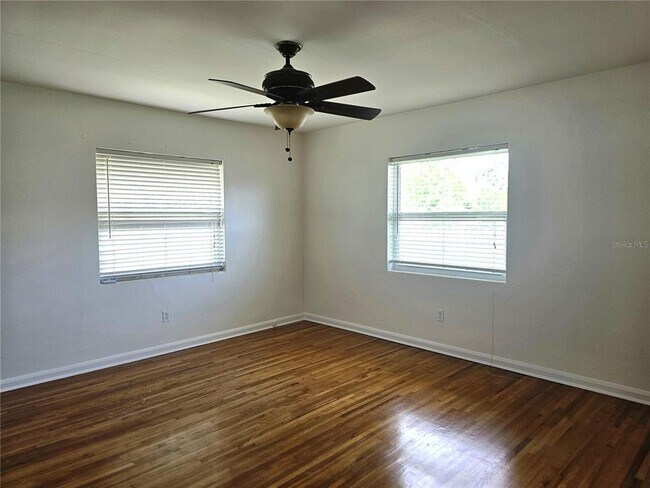 Building Photo - 1369 Whitacre Dr