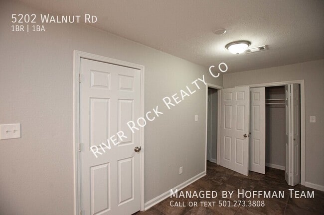 Building Photo - 5202 N Walnut Rd
