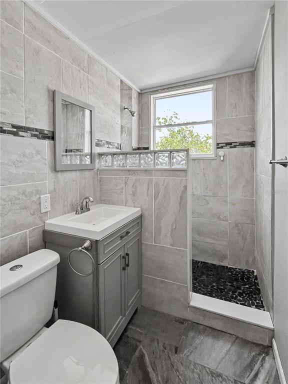 Building Photo - 408 Armada Rd
