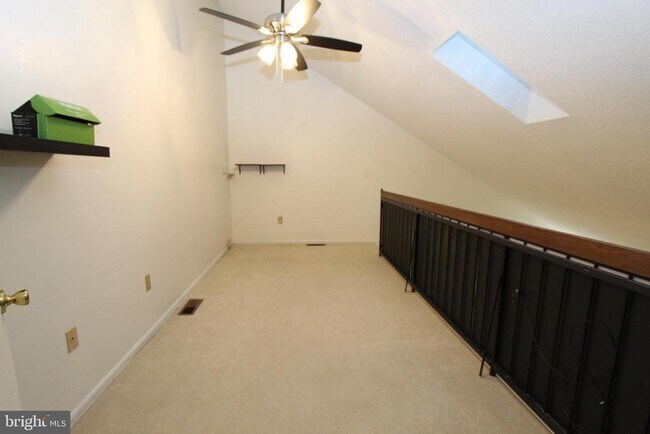 Building Photo - 5220 Ravens Crest Dr