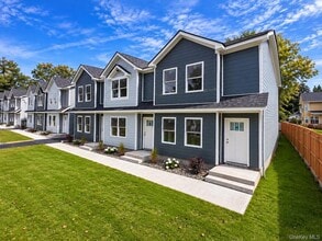 Building Photo - 60 Manor Pl