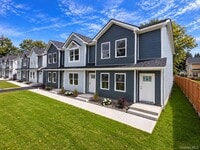 Building Photo - 60 Manor Pl