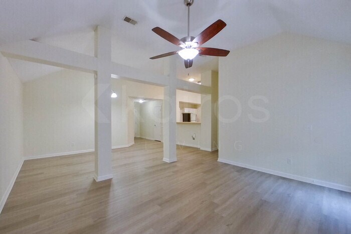 Building Photo - 324 Risdon Way