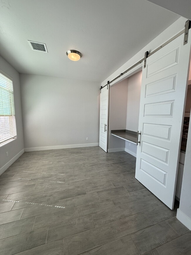 Building Photo - 2233 Sandstone Pl