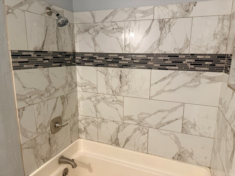 Building Photo - 2 Star Cir