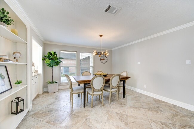 Building Photo - 1535 Hannington Dr