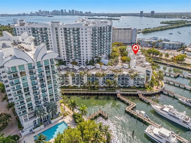 Building Photo - 7914 Harbor Island Dr